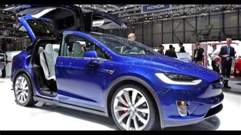 Tesla Model Y Doors Open - Image to u