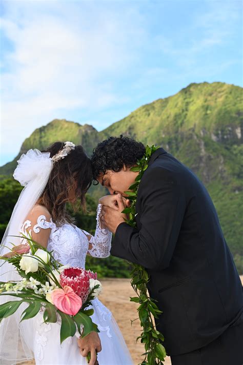 Wedding - Little Island Photographer - Kauai Photography