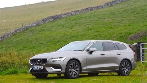 Volvo V60 D4 Inscription Review | GreenCarGuide