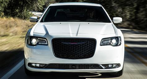 2023 Chrysler 300 Getting Minor Update And A Mysterious Special Edition ...