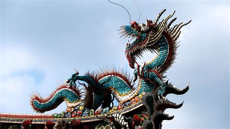 Chinese Dragon Statue