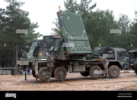 Patriot missile system hi-res stock photography and images - Alamy