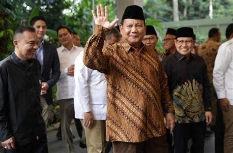 Musabab Elektabilitas Prabowo Terbang