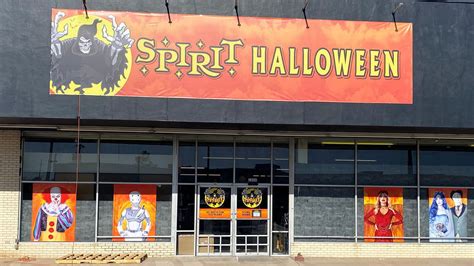 About that Spirit Halloween Store You Always See Around This Time of ...