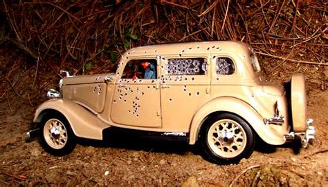 Bonnie and Clyde 1934 Ford Fordor Deluxe Sedan 'The Death Car' 167 ...