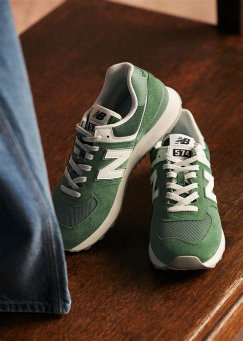 NEW BALANCE - 574 "HISTORY CLASS" Sneakers - Green - Octobre Éditions