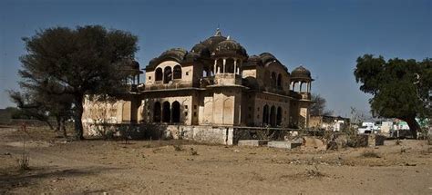 Churu Travel Guide, Places to see, Tourism Info