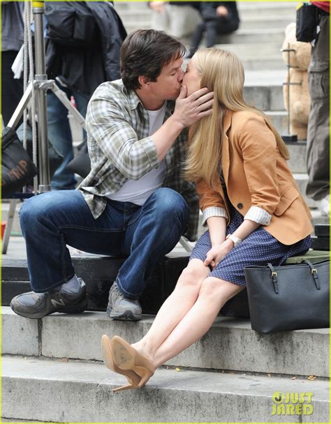 Mark Wahlberg & Amanda Seyfried Kiss for 'Ted 2' NYC Scenes!: Photo ...