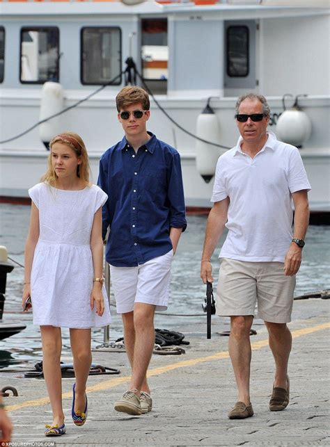 The Queen's nephew Viscount Linley enjoys a holiday in Portofino ...