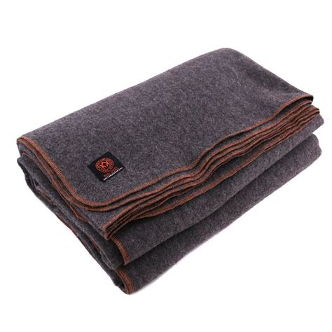 Best Wool Blankets For Survival and Emergencies | Backdoor Survival