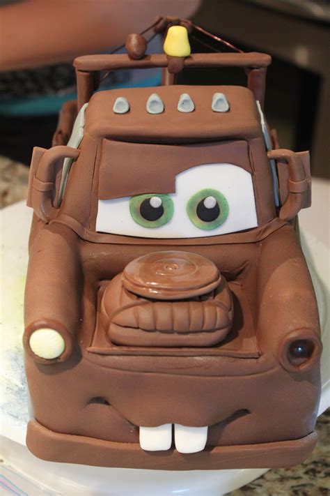 Tow-Mater Cars Themed Birthday Cake | Cars birthday cake, Disney cars ...