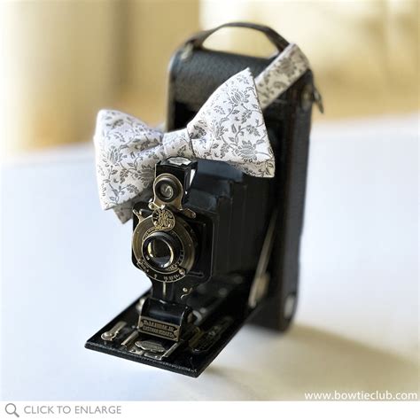 Black and Silver Floral Silk Woven Bow Tie | www.bowtieclub.com