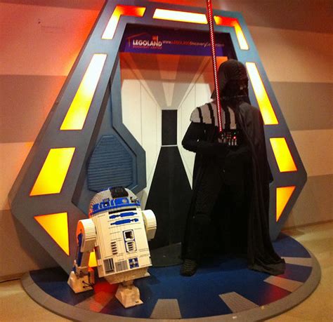 LEGOland Discovery Center | Star Wars - R2D2 & Darth Vader | Flickr