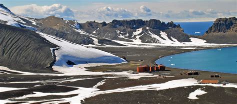 Antarctica Cruise and Travel Guide, South Shetland Islands, 2024 - 2025