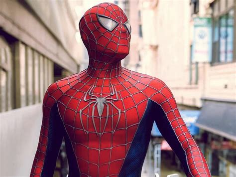 Total 57+ imagen spiderman sam raimi traje - Abzlocal.mx