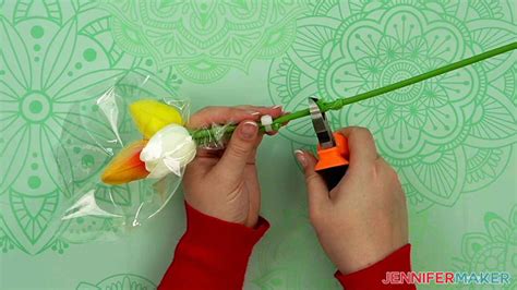 DIY Balloon Flower Bouquet Tutorial for Any Occasion! - Jennifer Maker