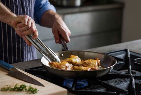 5 Skillet Cooking Techniques You Need to Know – Misen