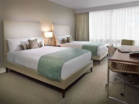 Coast Coal Harbour Vancouver Hotel by APA | Downtown Hotel