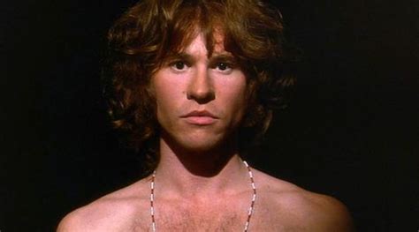 the collar of Jim Morrison (Val Kilmer) in The Doors | Spotern