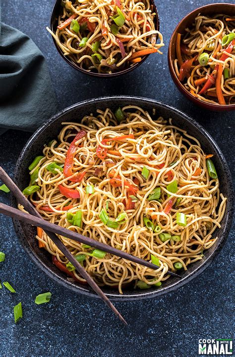 Vegetable Hakka Noodles - Cook With Manali