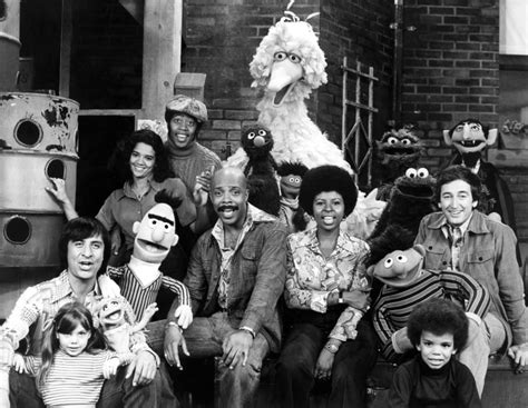 Bob McGrath, a ‘Sesame Street’ original, dies at 90