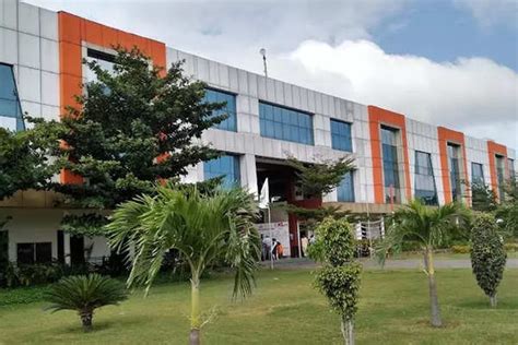 KLH deemed to be university Hyderabad campus sets record-breaking 100% ...