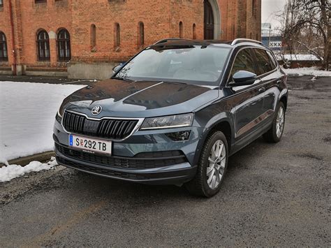 Foto Skoda-Karoq-4x4-Style-TDI-150-PS-Testbericht-001.jpg vom Artikel ...