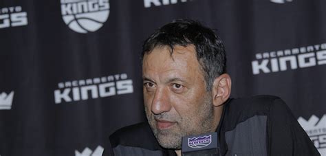 General Manager Vlade Divac Signs Extension With Kings