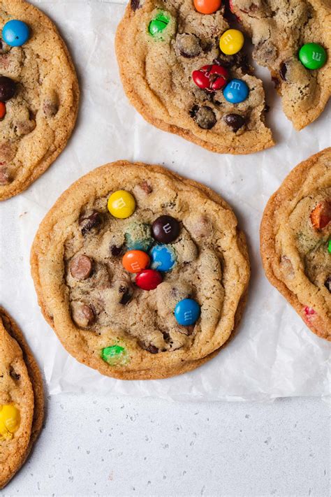 Crispy Chocolate Chip Cookies with M&M's - Style Sweet