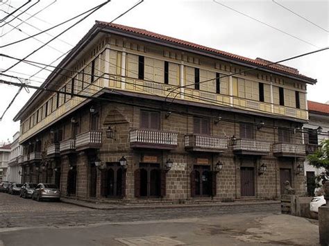 Philippine Arts and Culture: CASA MANILA: A JOURNEY BACK IN TIME