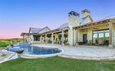 Texas Ranch House in the Hill Country - Rustikt - Hus & facade - Austin ...