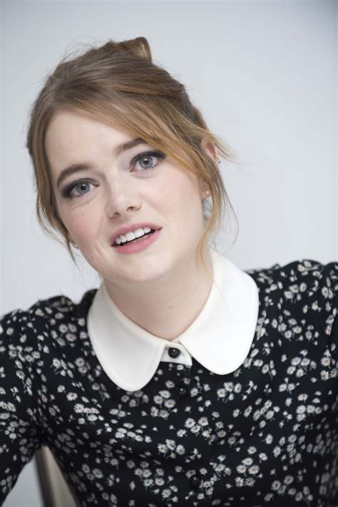 EMMA STONE at The Favourite Press Conference in Los Angeles 11/17/2018 ...