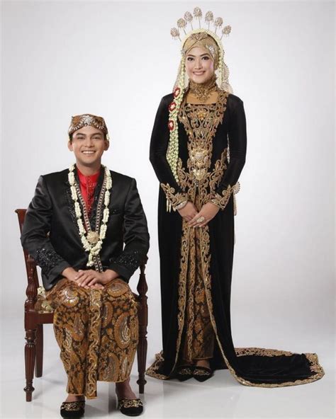 Pakaian Adat Banjar / 3 Jenis Busana Adat Pengantin Banjar - Demikian ...