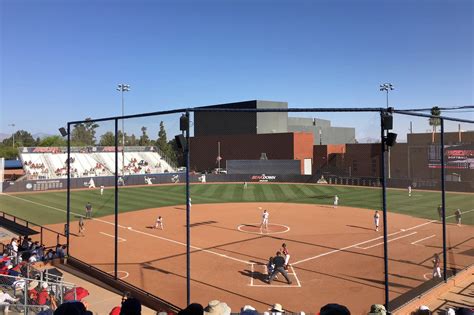 Arizona softball tops New Mexico State to snap losing streak