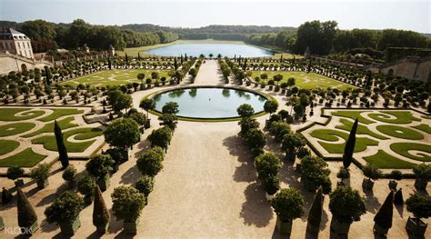 Versailles Palace & Gardens Skip-the-Line Tour