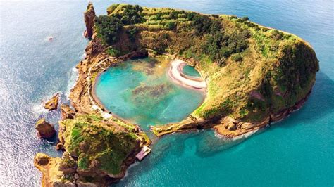 Islet of Vila Franca do Campo aerial view at Sao Miguel island, Azores ...