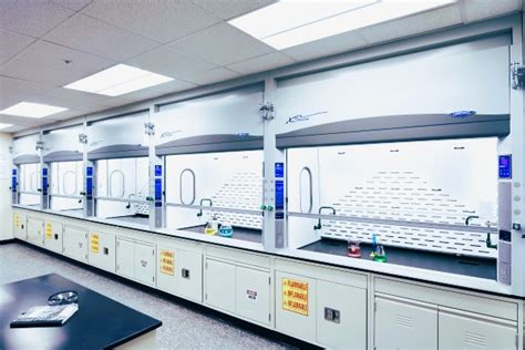 Laboratory Fume Hoods - Specialty Solutions