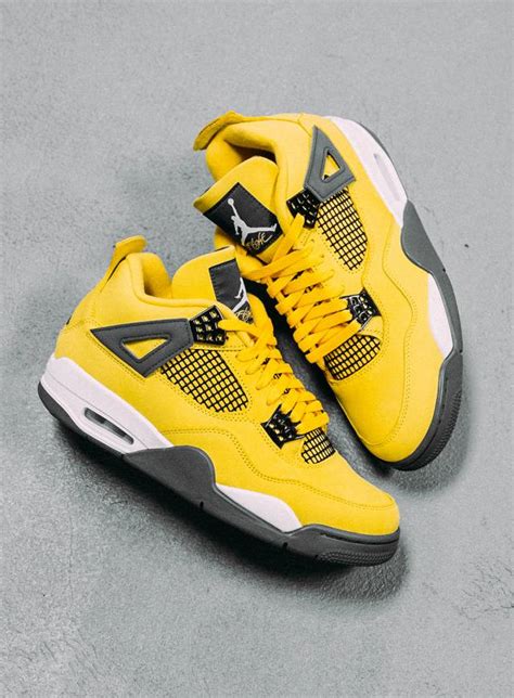 Air Jordan 4 Lightning 2021 | Kixify Marketplace