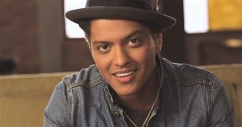 Corazón de Canción: Bruno Mars - Just The Way You Are (letra en inglés ...