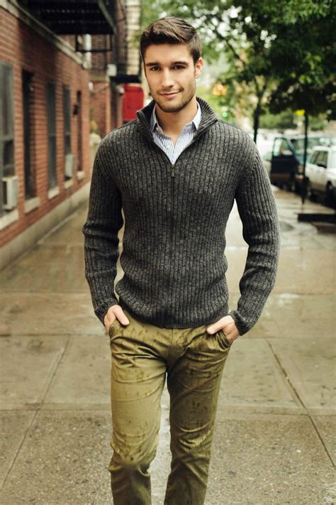 Khaki Pants, Khakis & Chinos: A Classic Style Staple | Business casual ...