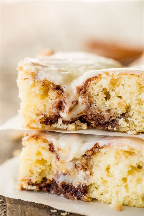 Cinnabon Cinnamon Roll Sheet Cake [+Video] - Oh Sweet Basil