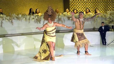 Beautiful Samoa Wedding Siva Dance by Newlyweds Mr & Mrs Brian and Sala ...