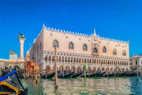 Take a Tour of the Famous Venice Architecture