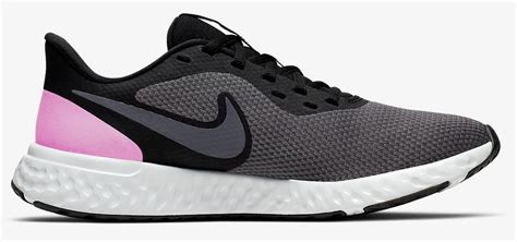 Nike Women's Revolution 5 Running Shoe