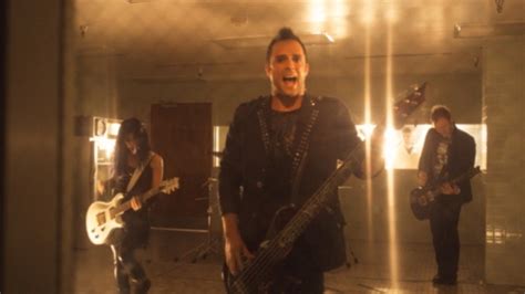 ‎Monster - Music Video by Skillet - Apple Music