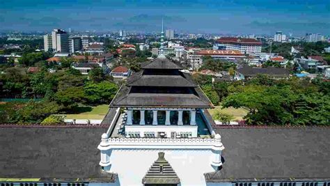 Sejarah Kota Bandung, Asal Mula Nama Bandung Hingga Gerbang Kota Utama ...