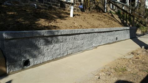 Keystone Wall in Ednor Gardens | Keystone wall, Design, Retaining wall