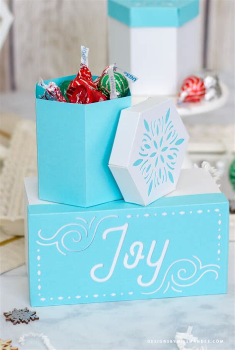 21 Best DIY Christmas Boxes for 2022