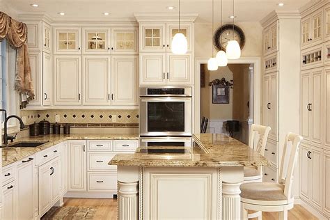 50+ Popular Brown Granite Kitchen Countertops Design Ideas