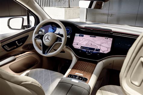 Mercedes EQS - Fully Electric Luxury SUV | Mercedes-Benz of Lafayette